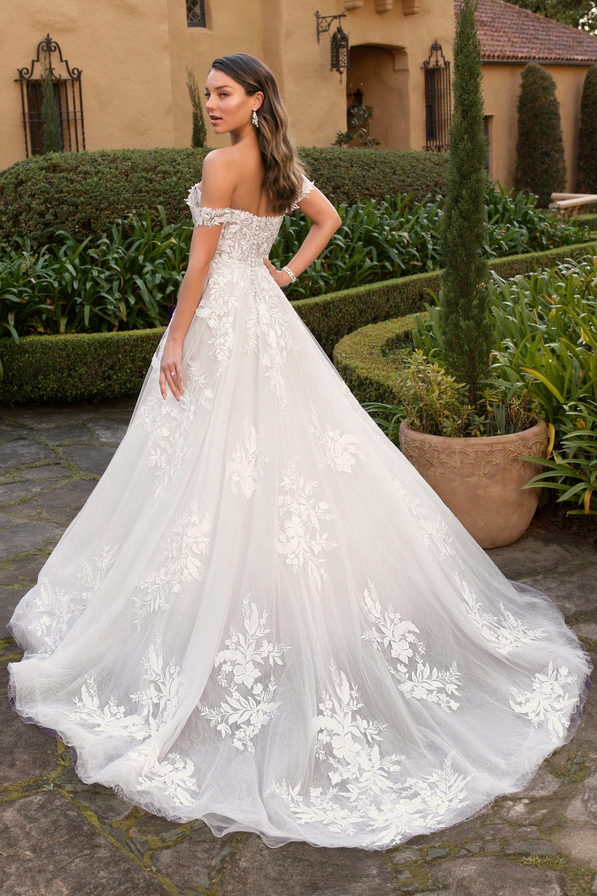 Sophia Tolli Wedding Dress Sophia Tolli: Y3112 - Aisling