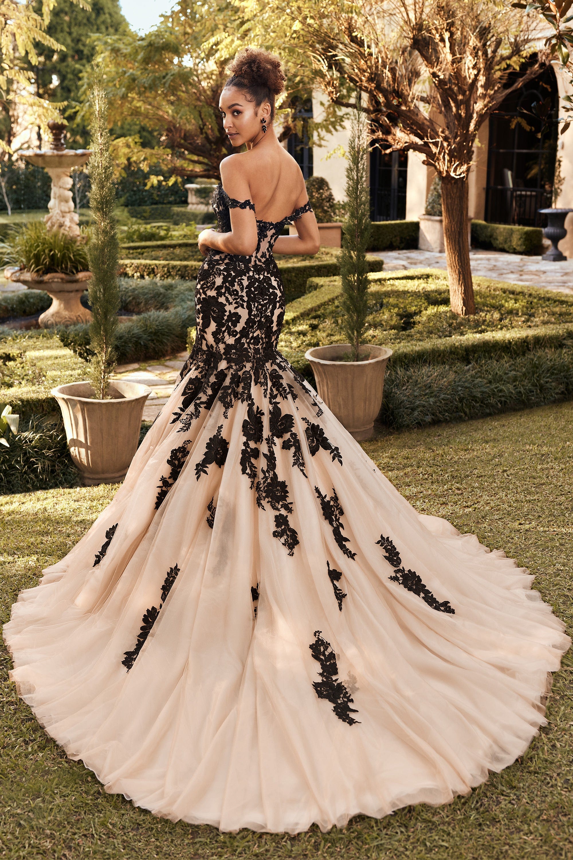 Sophia Tolli Wedding Dress Sophia Tolli: Y3116 - Sasha