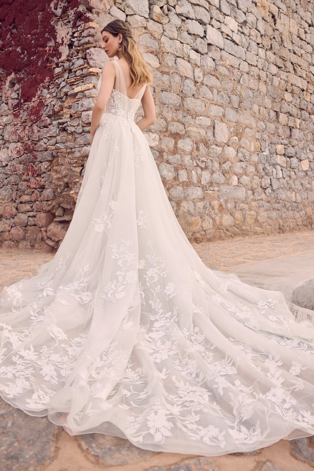 Sophia Tolli Wedding Dress Sophia Tolli: Y3193 - Venice