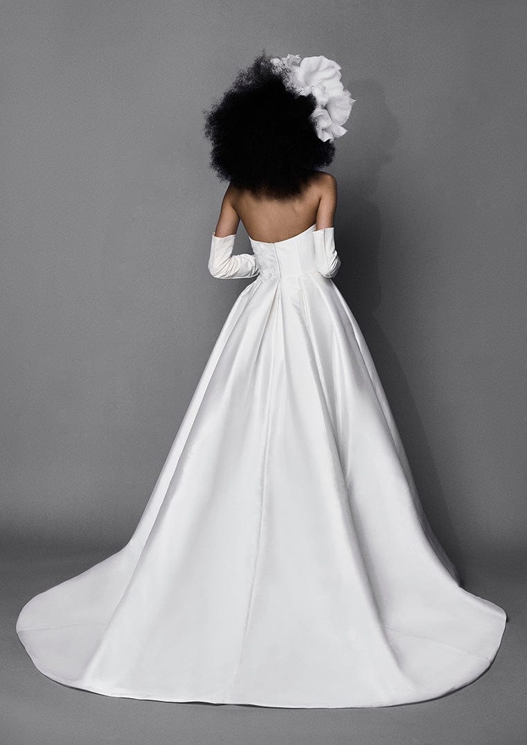 Vera Wang Wedding Dress Vera Wang: Julianne