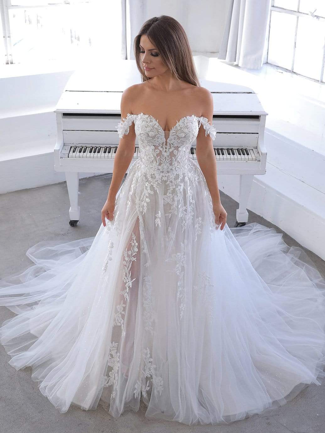 Short Sleeve Floral Lace Flowy Organza Skirt A-line Wedding Dress -   Canada