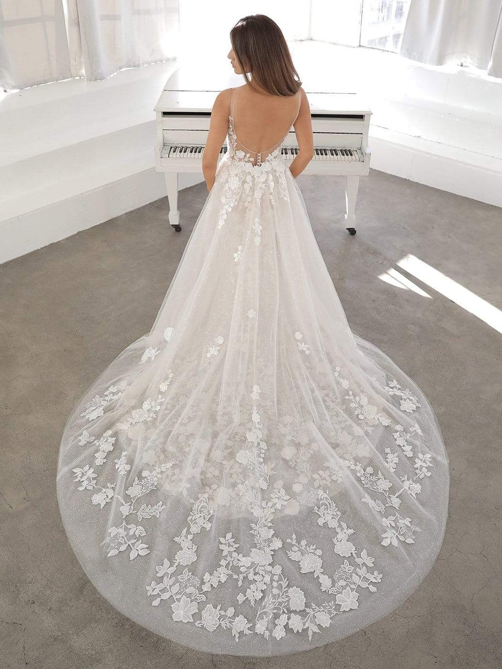 Blue by Enzoani Wedding Dress Blue by Enzoani: Nefertiti