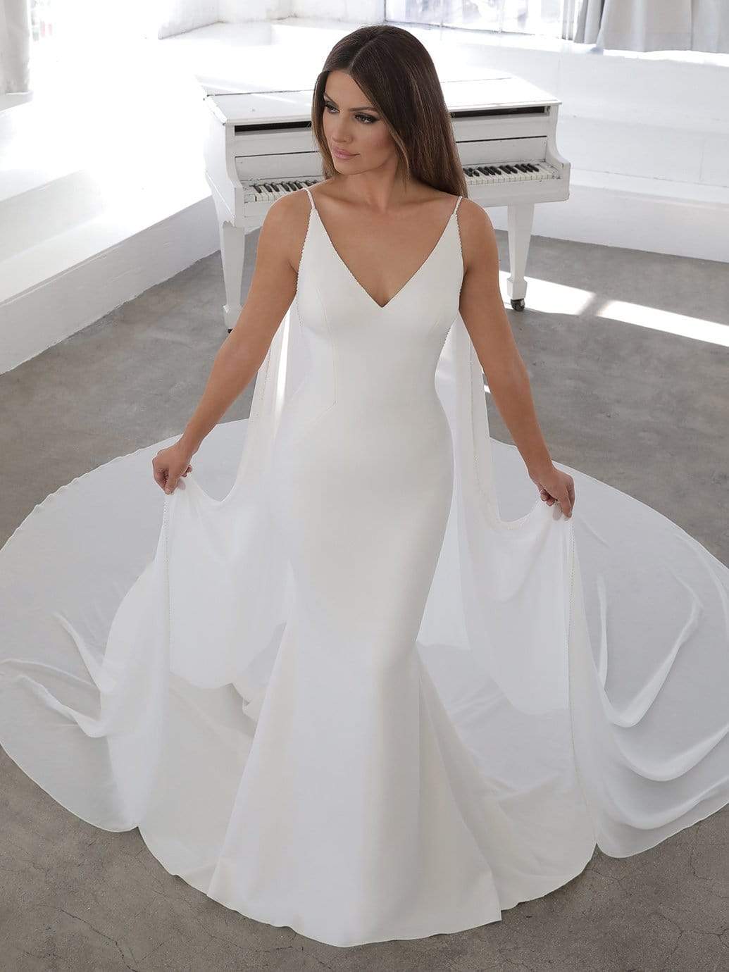 Blue by Enzoani Wedding Dress Blue by Enzoani: Nelia