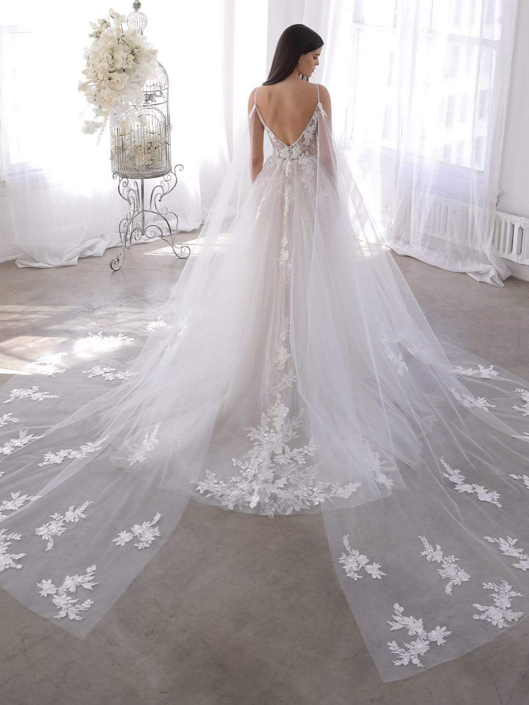 Blue by Enzoani Wedding Dress Blue by Enzoani: Oleesa