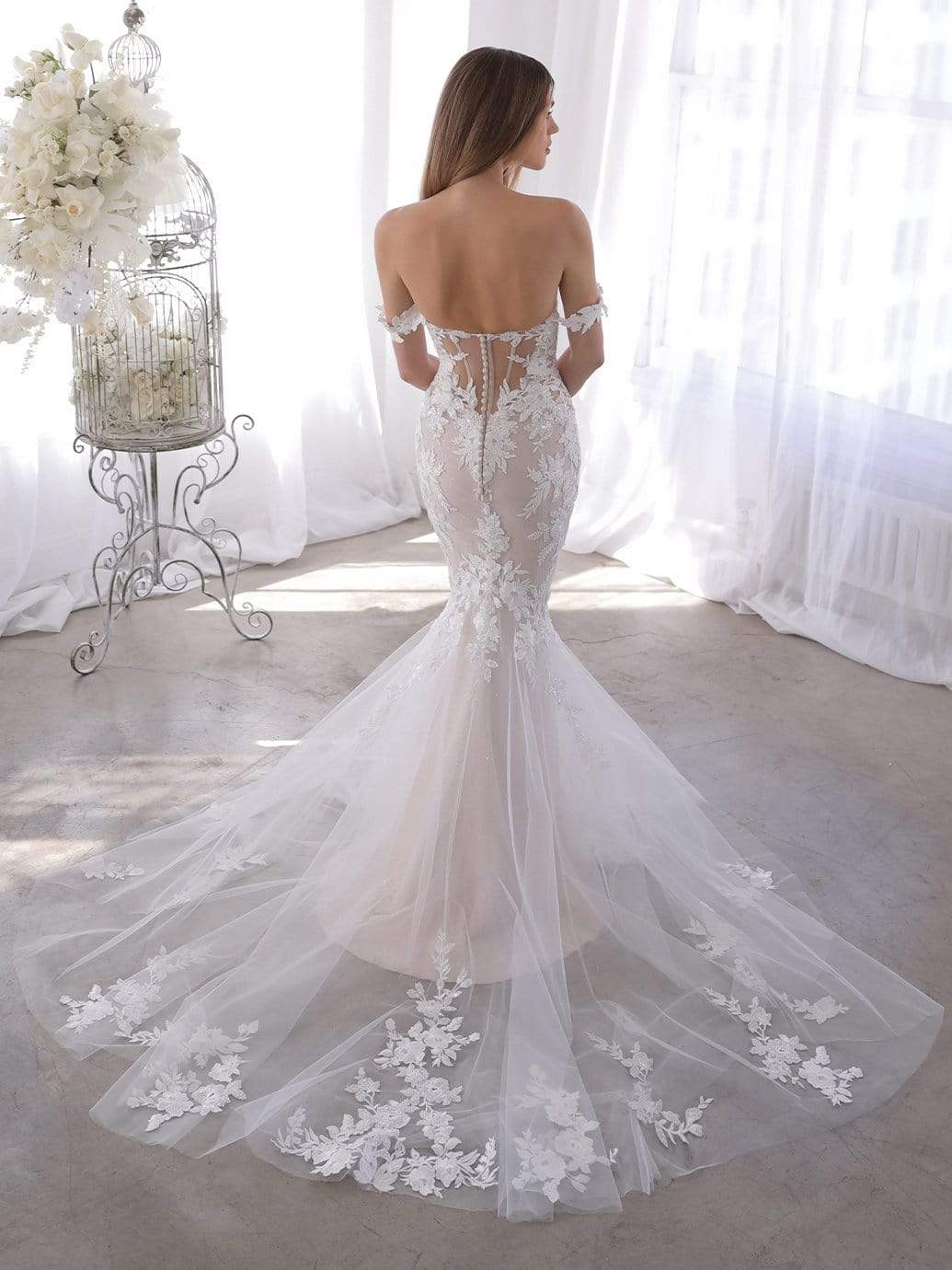Blue by Enzoani Wedding Dress Blue by Enzoani: Olenka