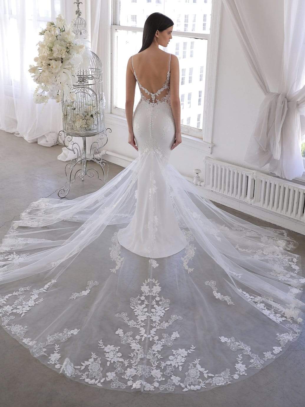 Blue by Enzoani Wedding Dress Blue by Enzoani: Opal