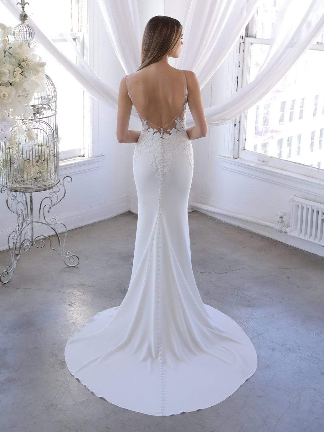 Blue by Enzoani Wedding Dress Blue by Enzoani: Ozalea