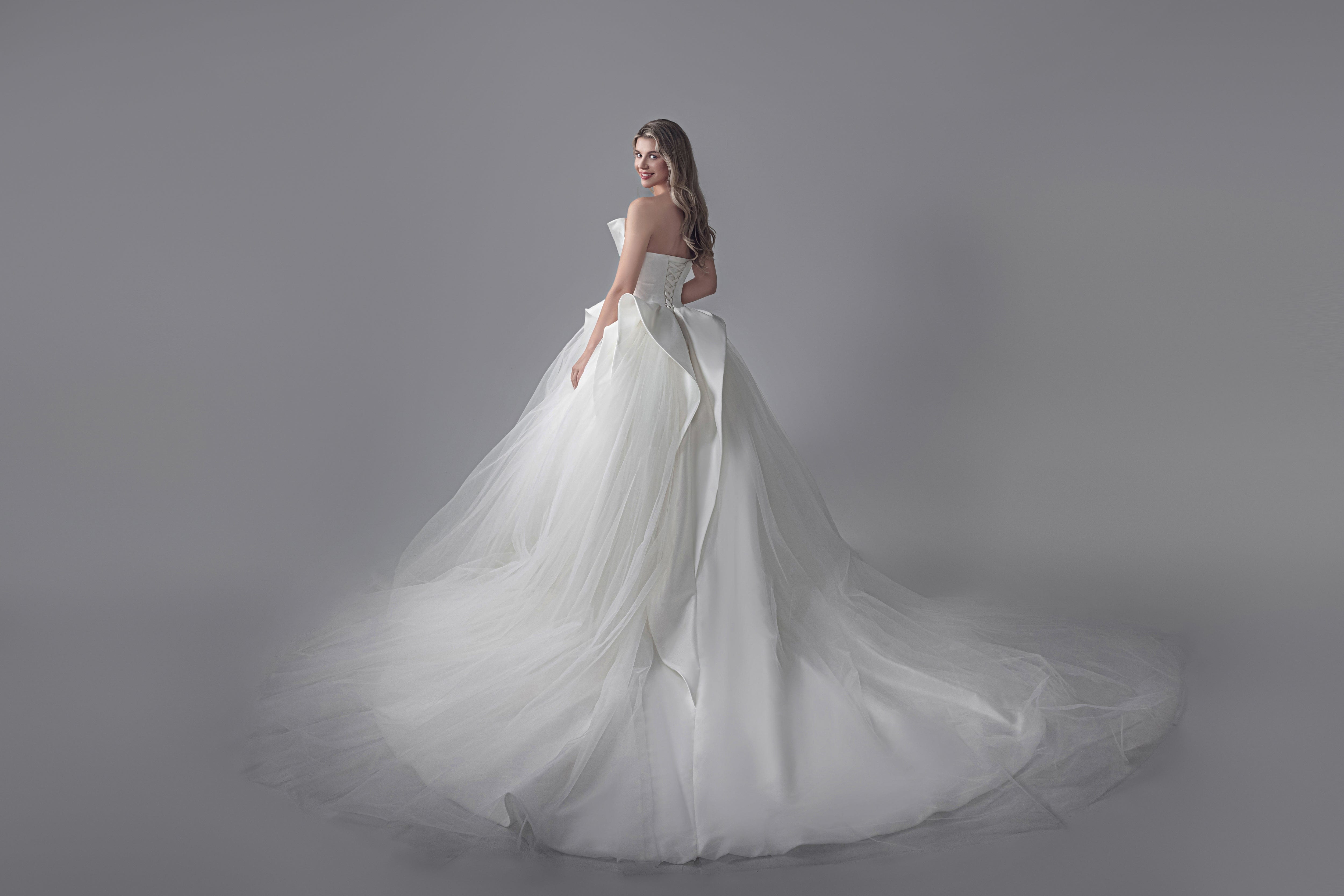 Magnolia Couture Wedding Dress Magnolia Couture: Nolana