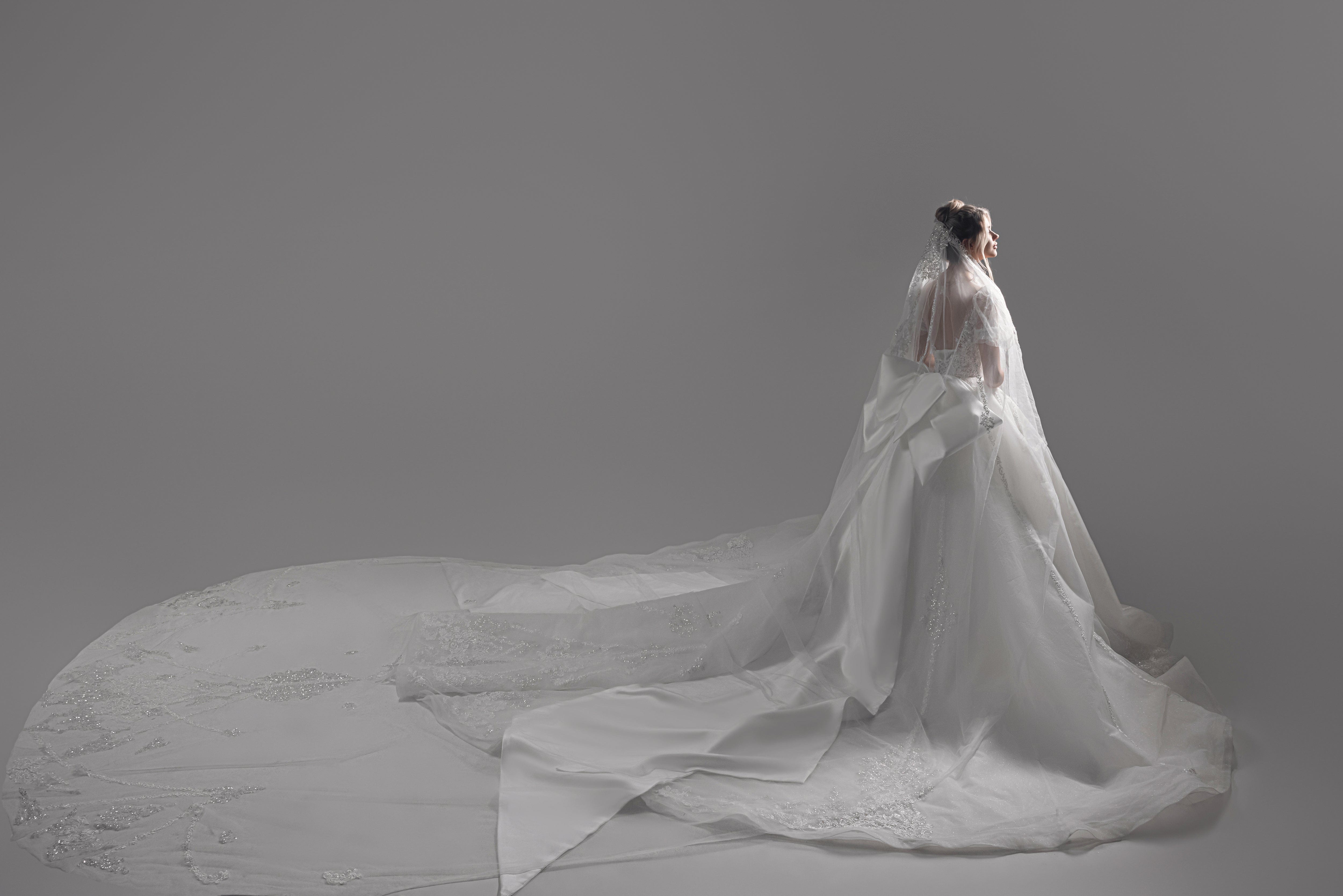 Magnolia Couture Wedding Dress Magnolia Couture: Nymphea