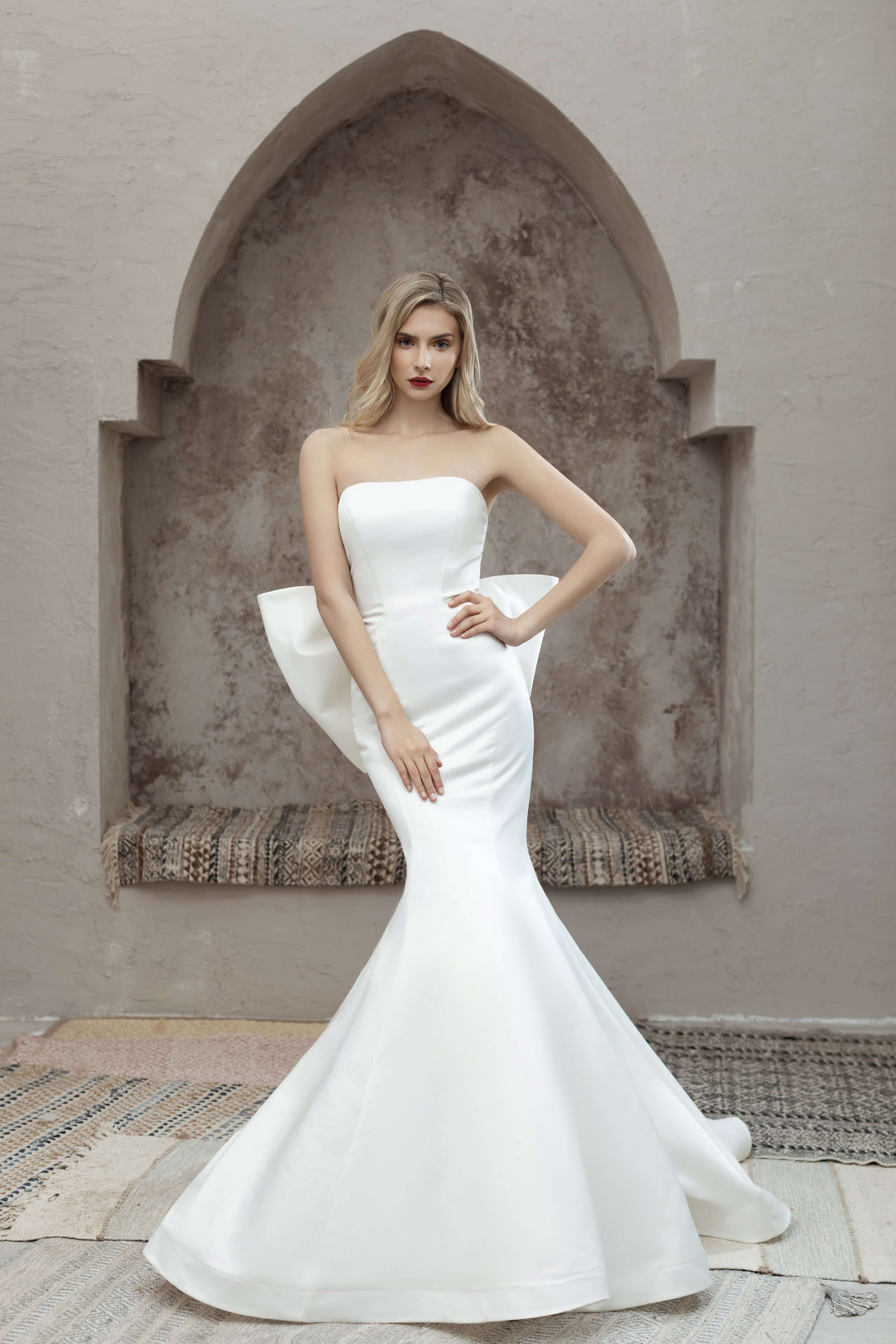 Magnolia Wedding Dress Magnolia White: Allium B