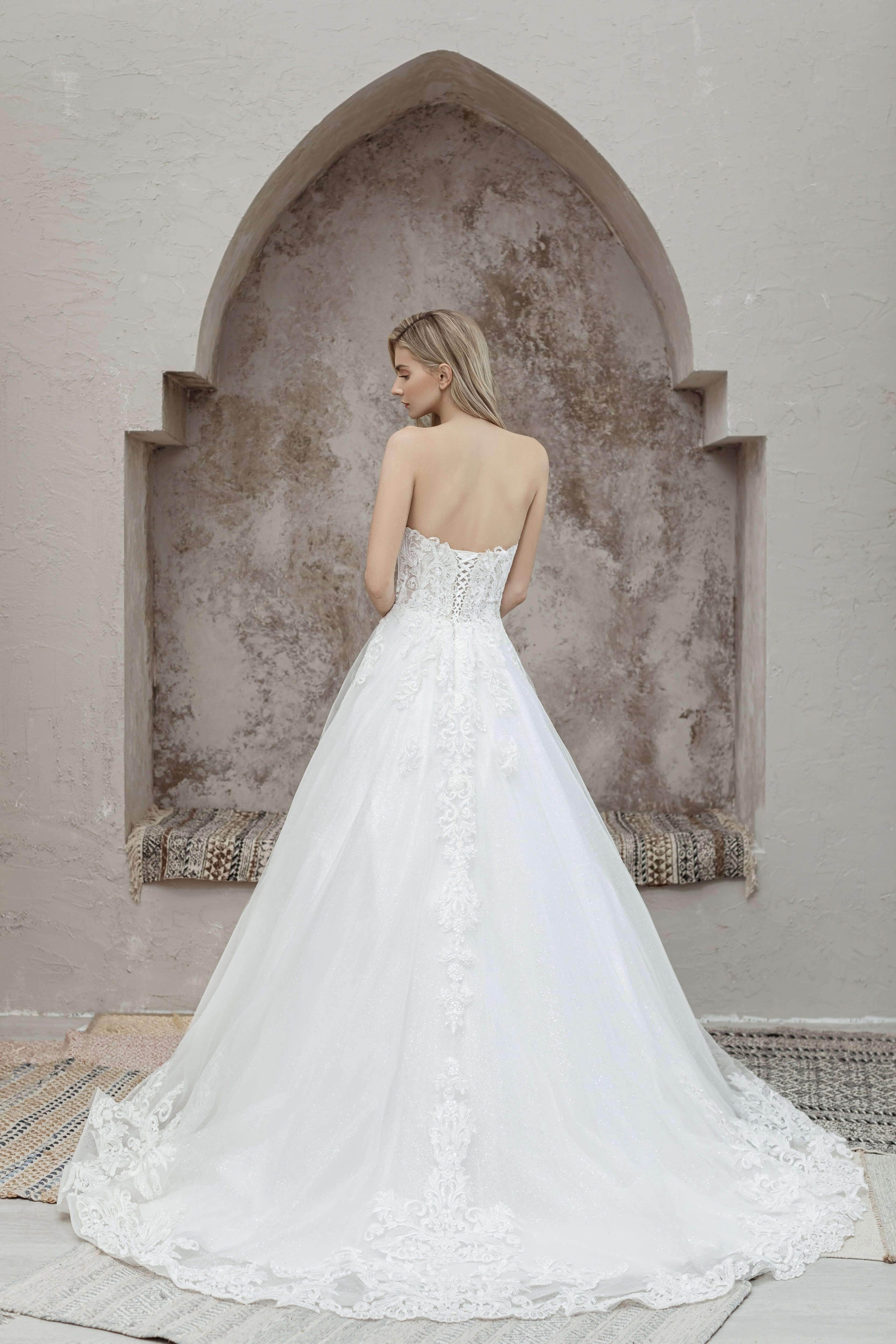 Magnolia Wedding Dress Magnolia White: Amaryllis