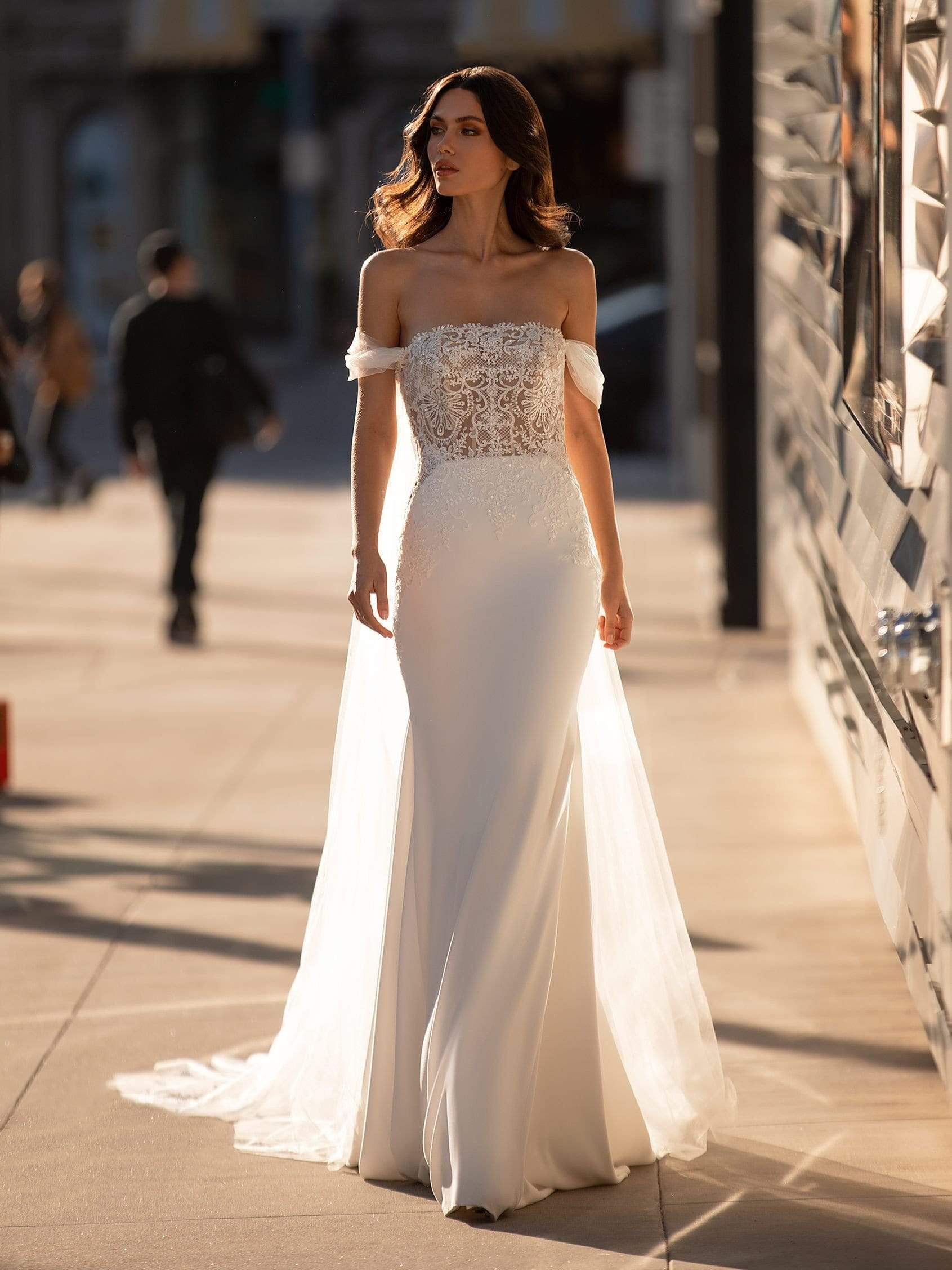 Pronovias Accessories Pronovias: Capa LA 2174