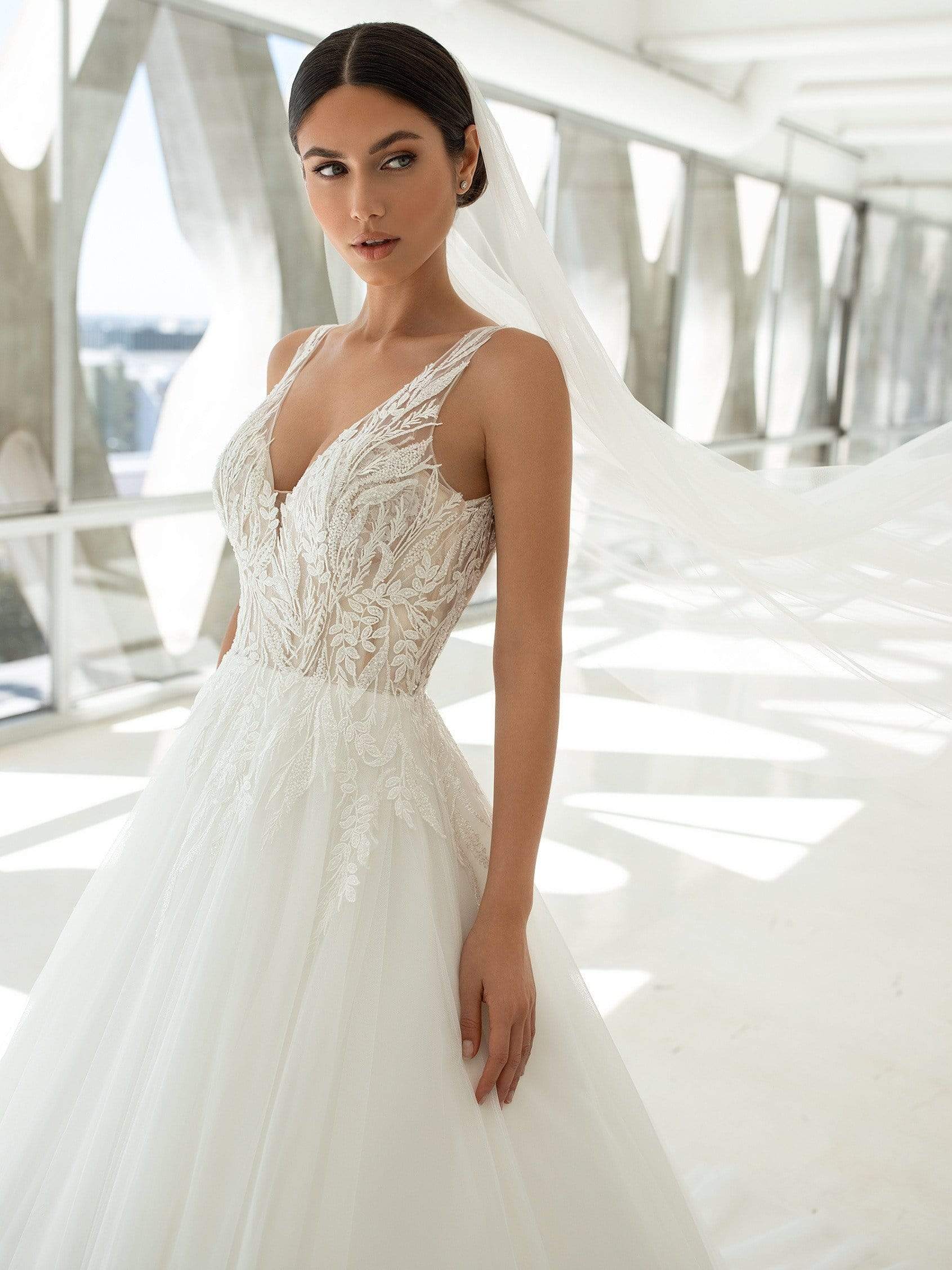 Pronovias Accessories Pronovias: V-2104