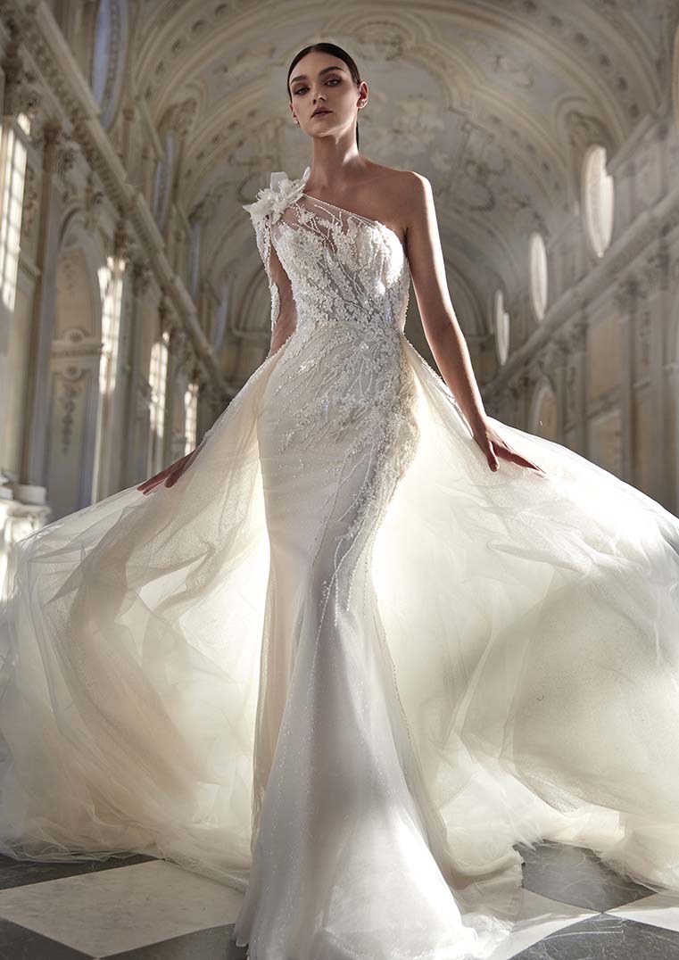 Pronovias Privee Wedding Dress Pronovias Privee: Agatia