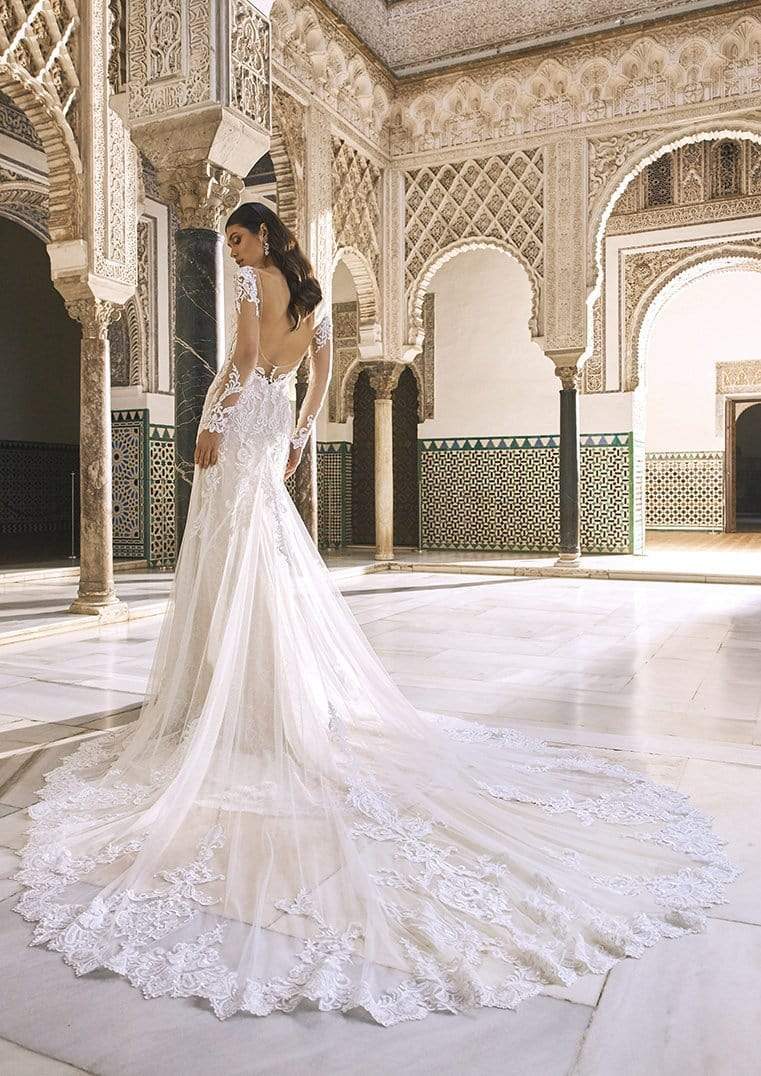 Pronovias Privee Wedding Dress Pronovias Privee: Alkatif