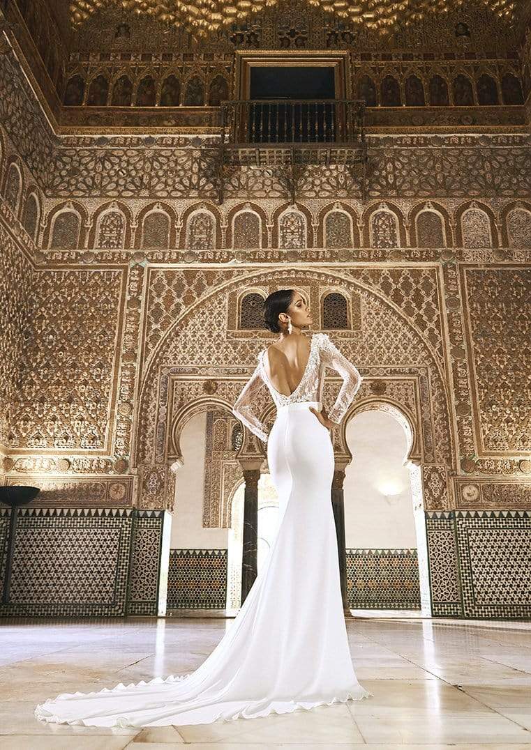 Pronovias Privee Wedding Dress Pronovias Privee: Amun