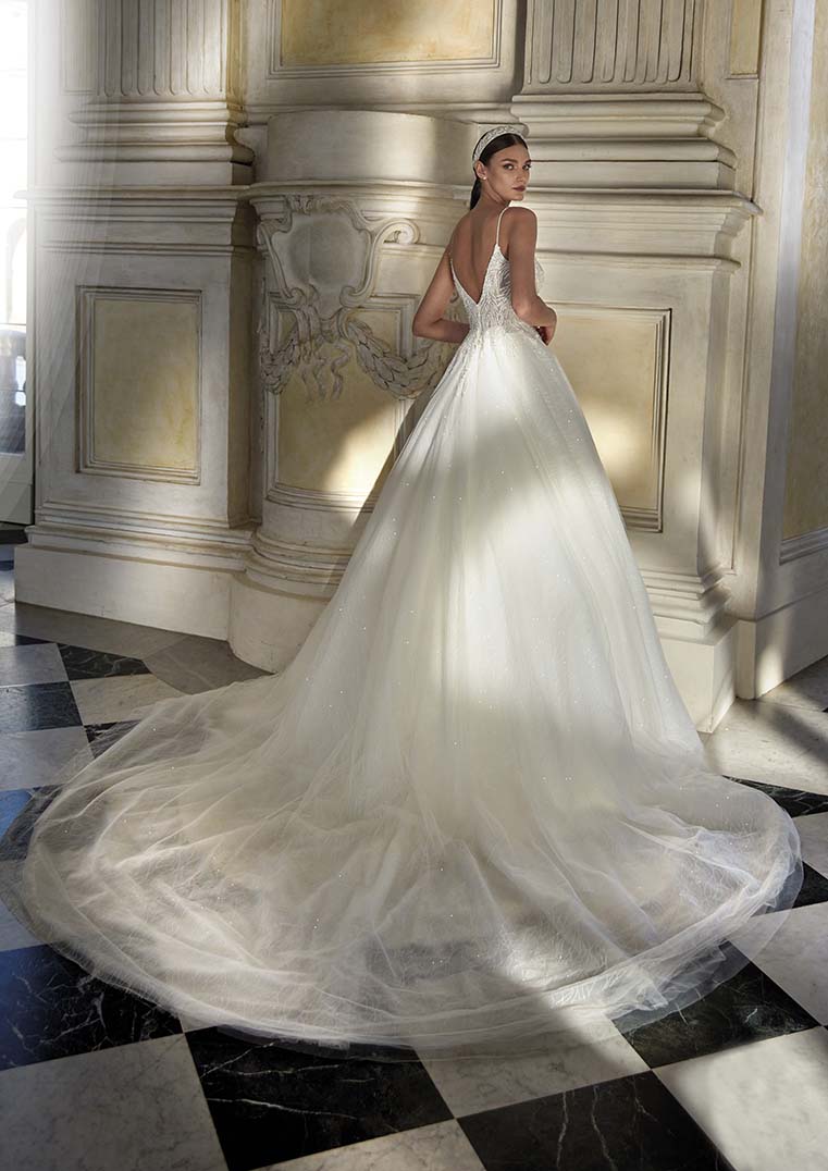 Pronovias Privee Wedding Dress Pronovias Privee: Flamenca