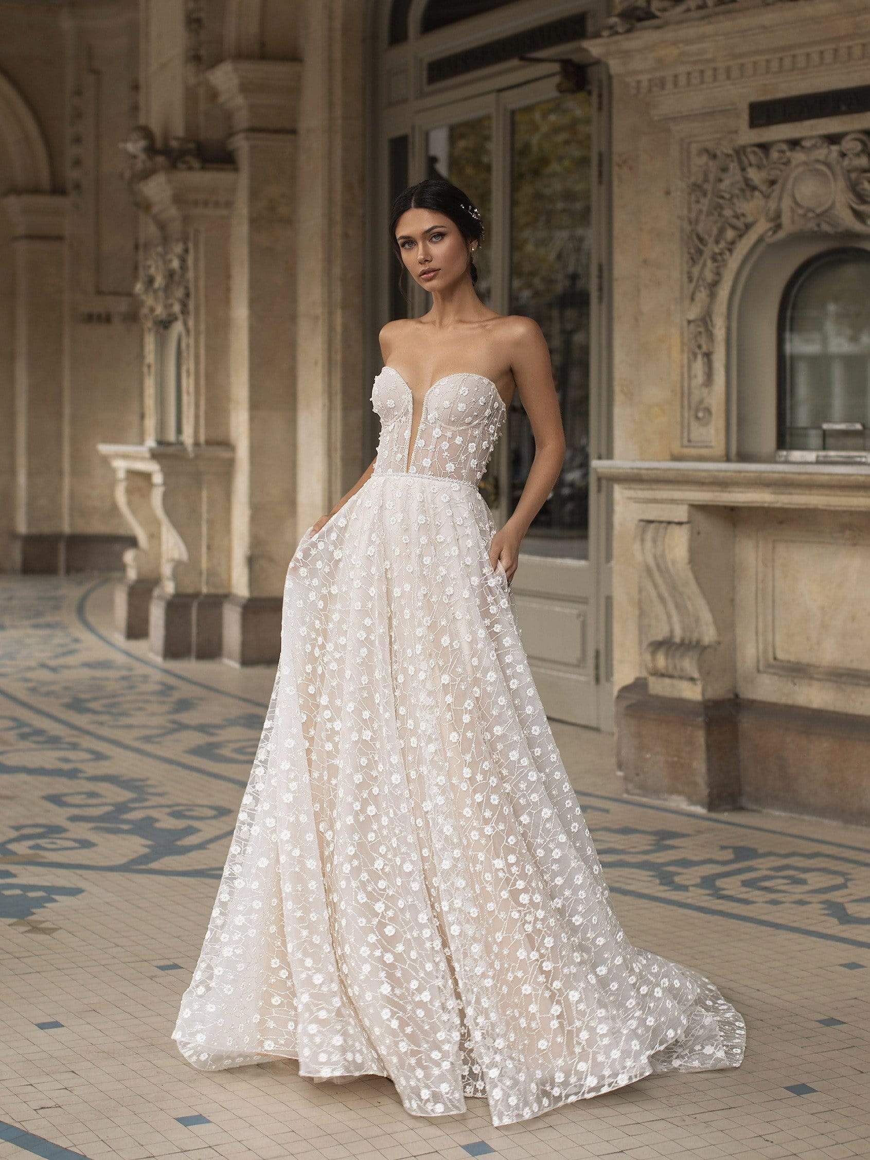 Pronovias Privee Wedding Dress Pronovias Privee: Hopkins