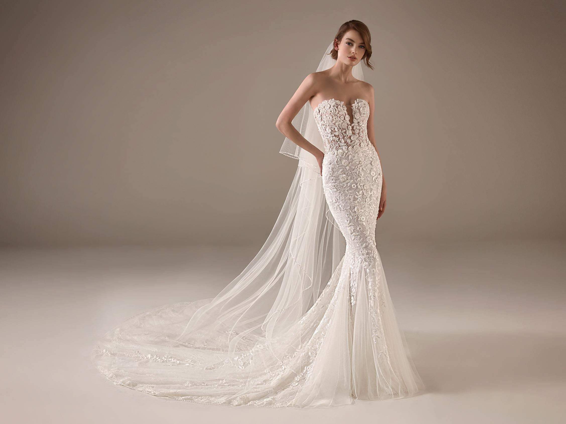 Pronovias Privee Wedding Dress Pronovias Privee: Jameela