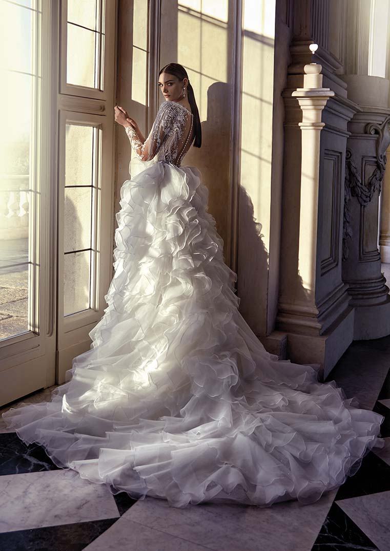 Pronovias Privee Wedding Dress Pronovias Privee: Lilith