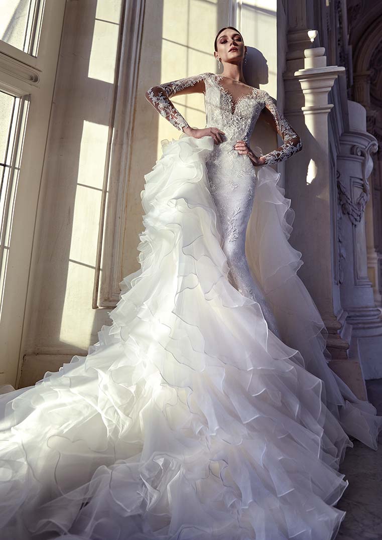 Pronovias Privee Wedding Dress Pronovias Privee: Lilith