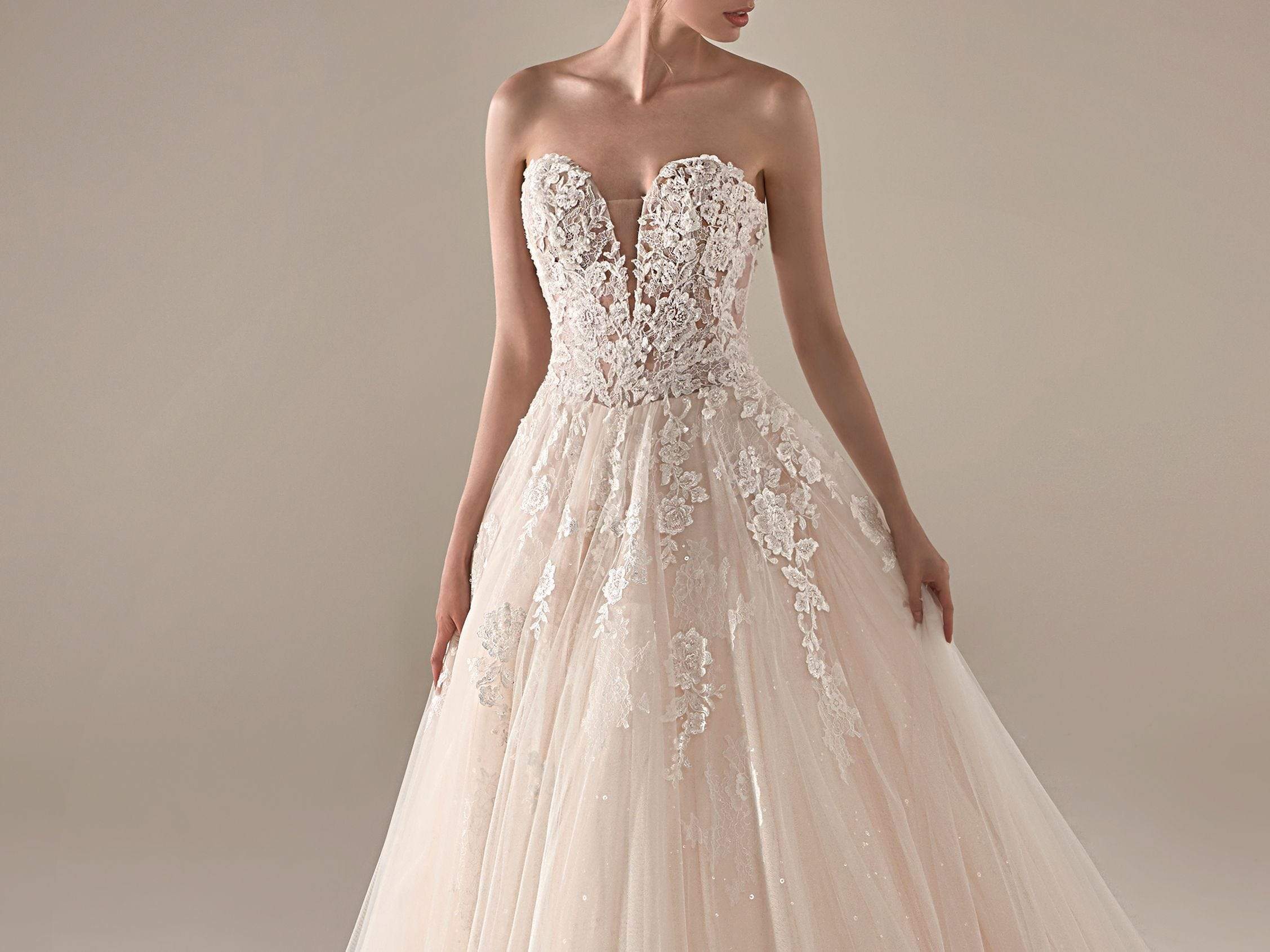 Pronovias Privee Wedding Dress Pronovias Privee: Nalon