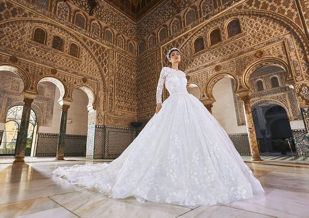 Pronovias Privee Wedding Dress Pronovias Privee: Natrun
