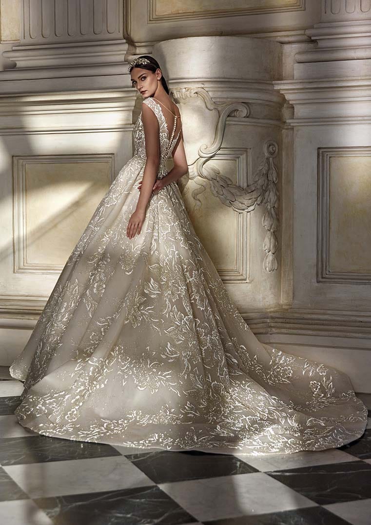 Pronovias Privee Wedding Dress Pronovias Privee: Nicolosa