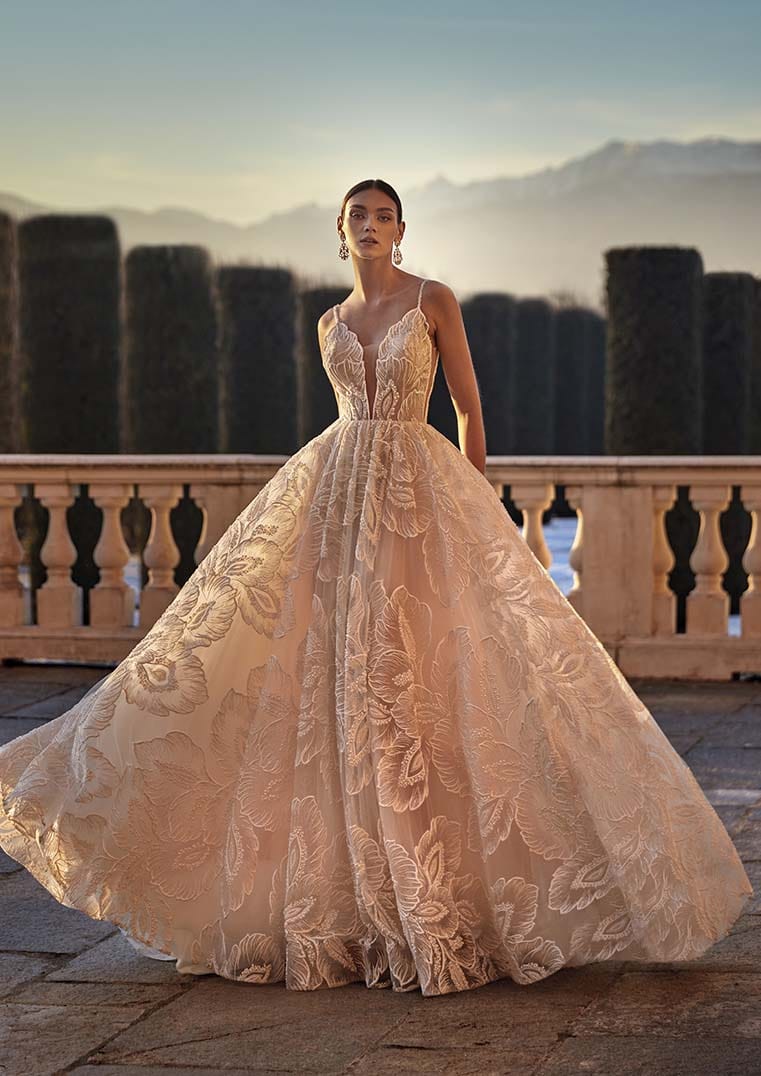 Pronovias Privee: Orlanda Pronovias Privee: Orlanda