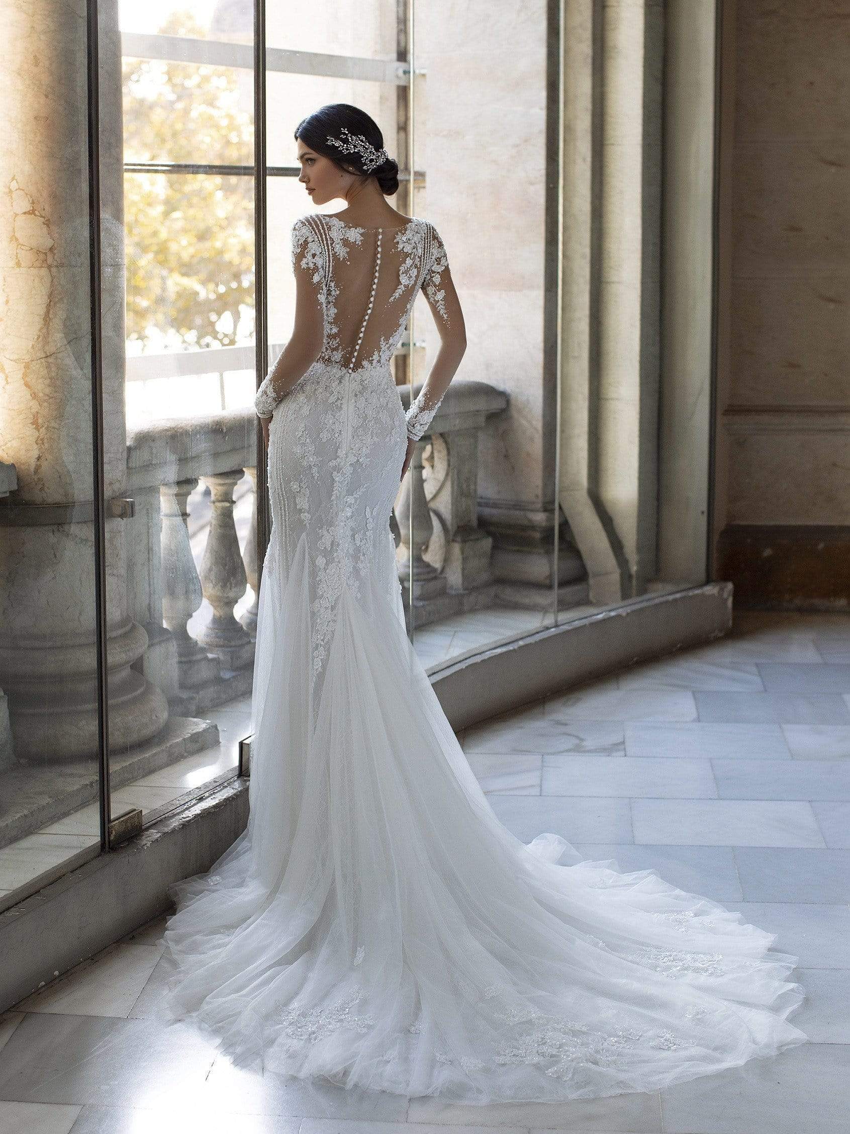 Pronovias Privee Wedding Dress Pronovias Privee: Pickford