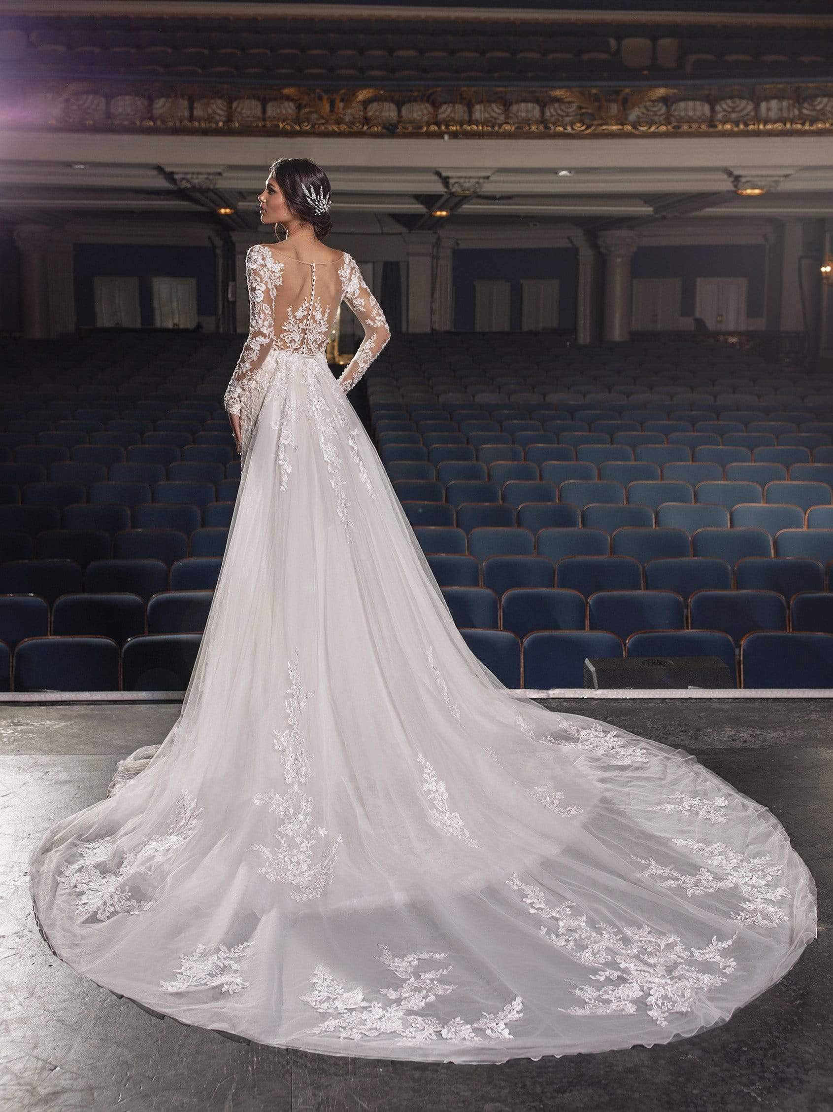 Pronovias Privee Wedding Dress Pronovias Privee: Ralston