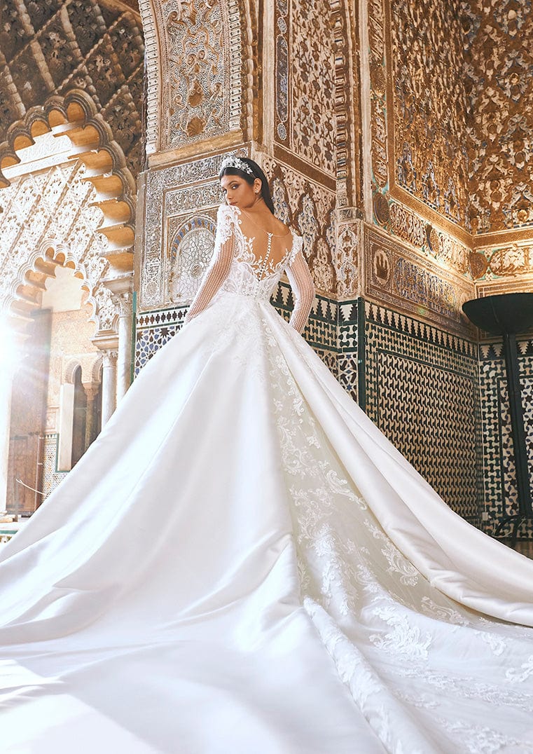 Pronovias Privee Wedding Dress Pronovias Privee: Rubaksa