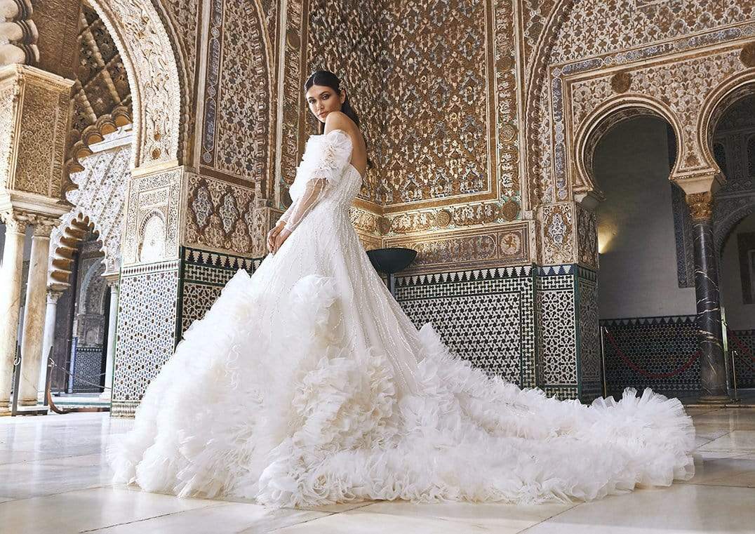 Pronovias Privee Wedding Dress Pronovias Privee: Timimun