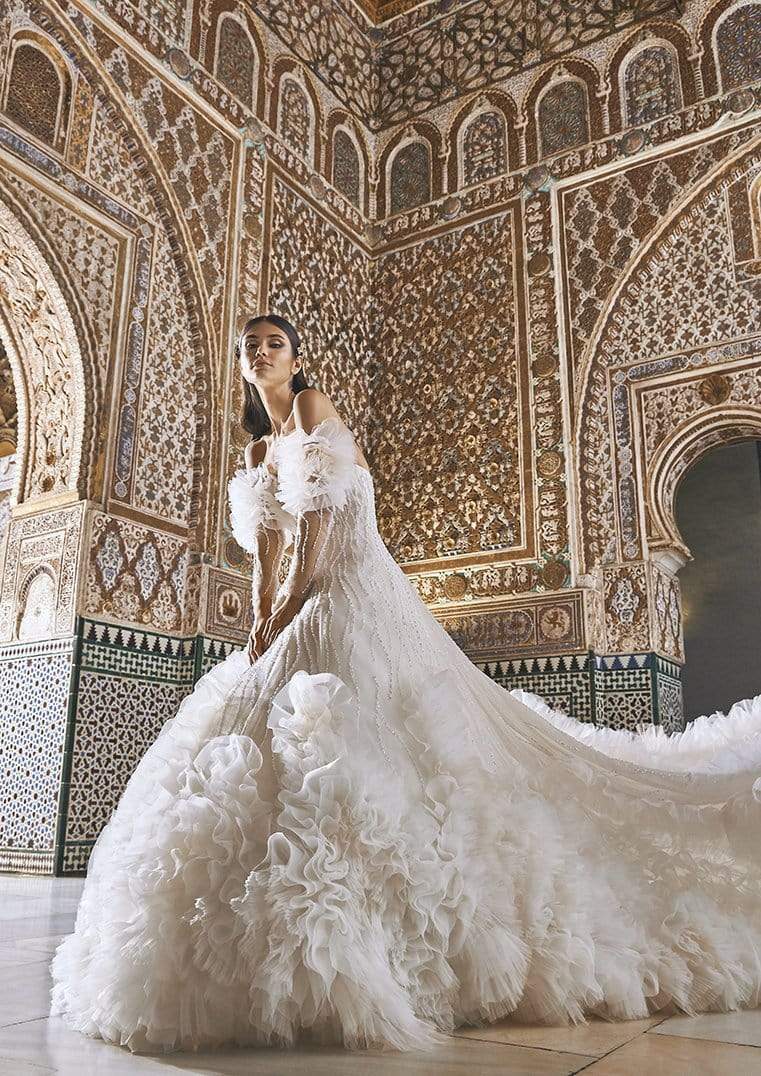 Pronovias Privee Wedding Dress Pronovias Privee: Timimun