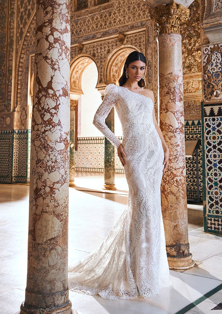Pronovias Privee Wedding Dress Pronovias Privee: Toconao