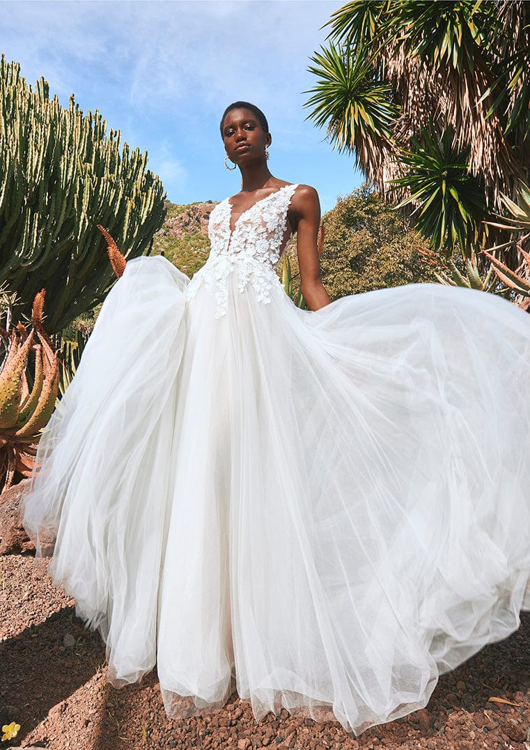 http://camelliabridalshop.com/cdn/shop/products/pronovias-wedding-dress-pronovias-arenal-price-sale-36818073059566.jpg?v=1646003314&width=2048