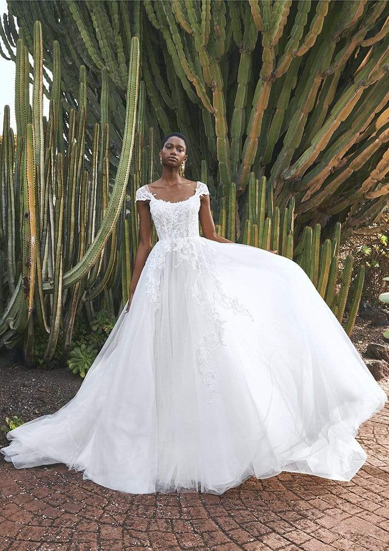 Pronovias Wedding Dress Pronovias: Bromo