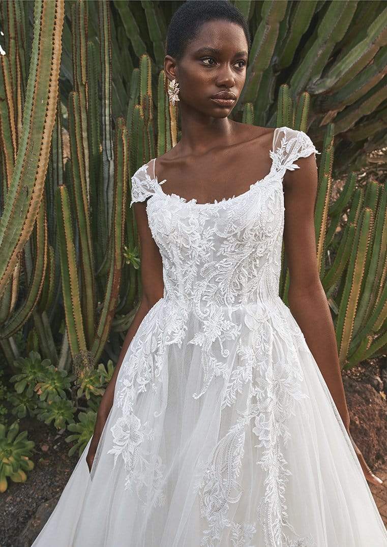 Pronovias Wedding Dress Pronovias: Bromo