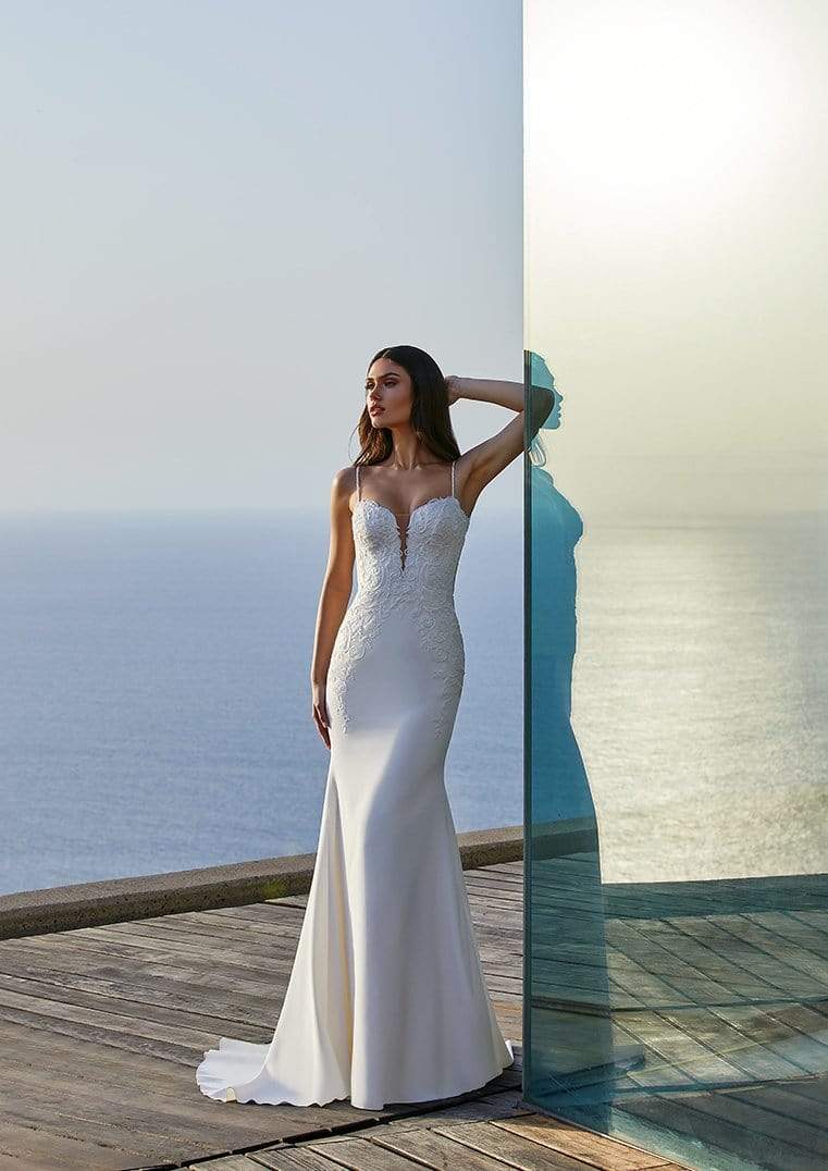 Pronovias Wedding Dress Pronovias: Clara