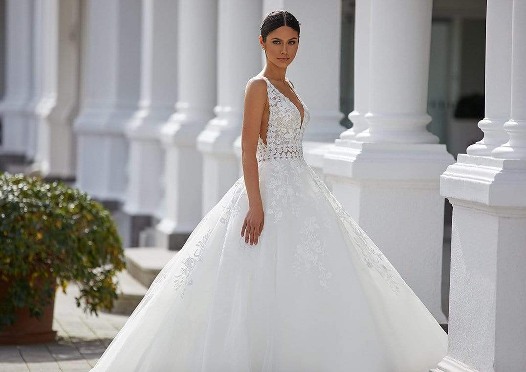 Pronovias Wedding Dress Pronovias: Elia