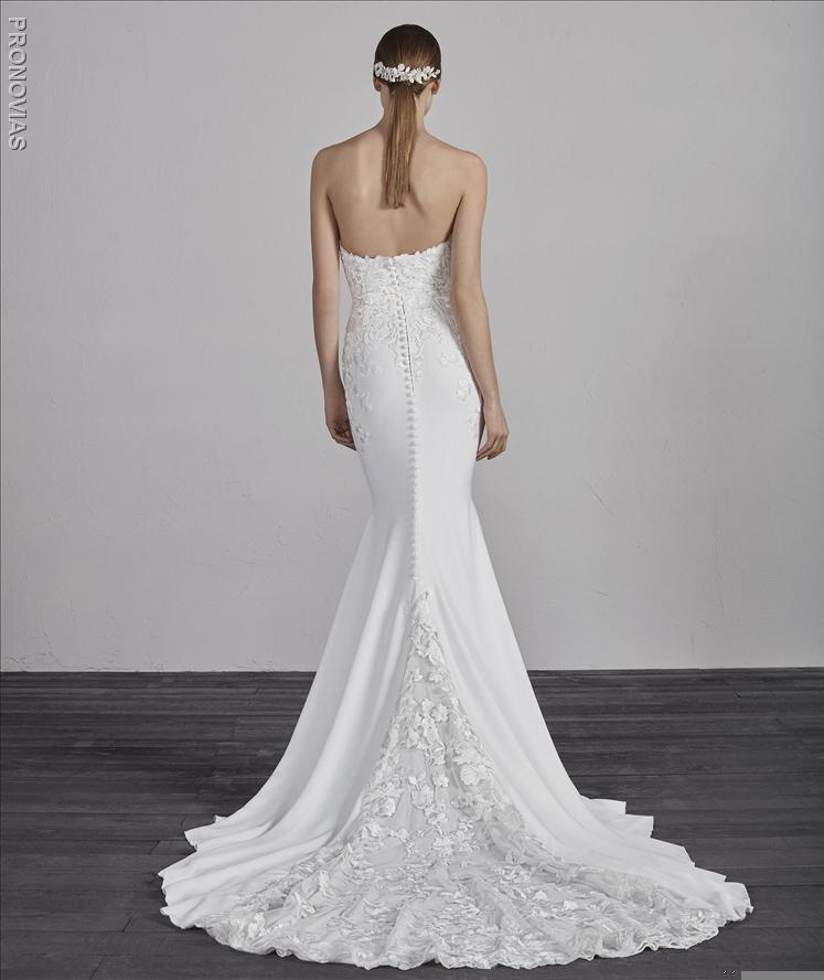 Pronovias Wedding Dress Pronovias: Epico