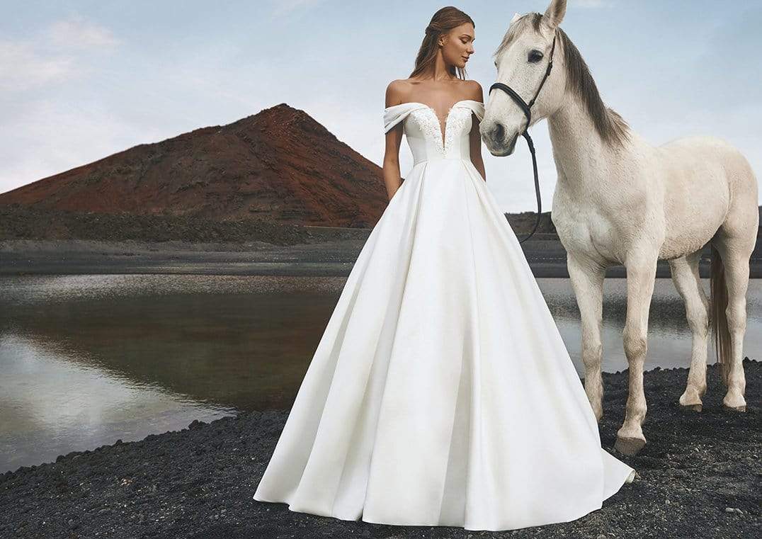 Pronovias Wedding Dress Pronovias: Iguazu