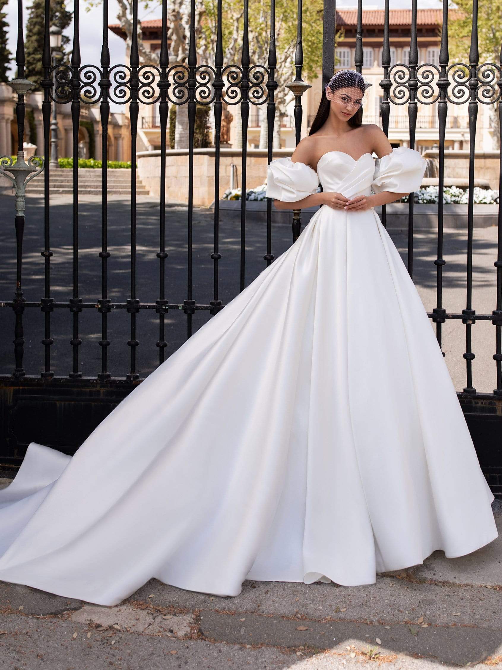 Pronovias miana clearance