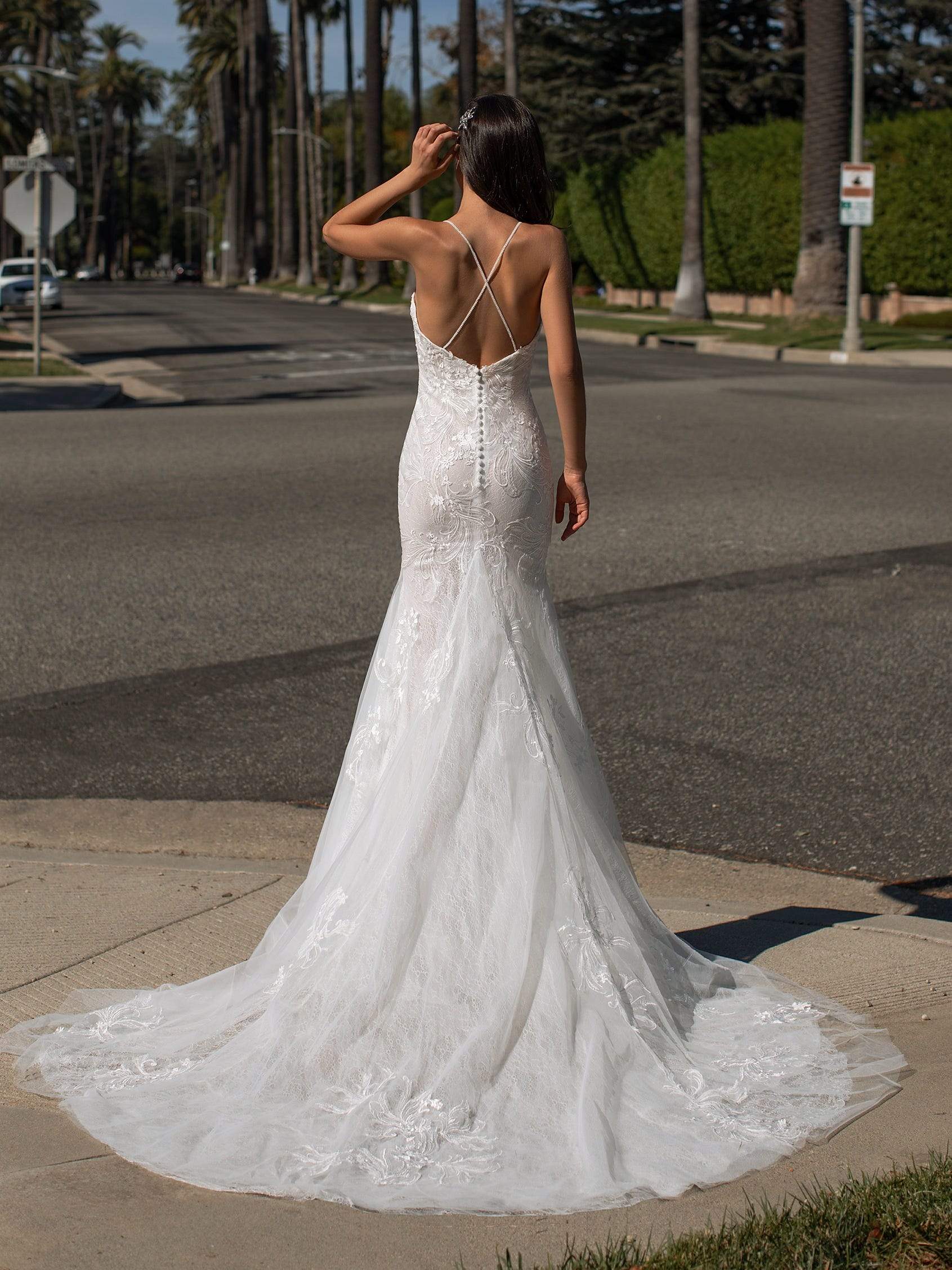 Pronovias Wedding Dress Pronovias: Jones