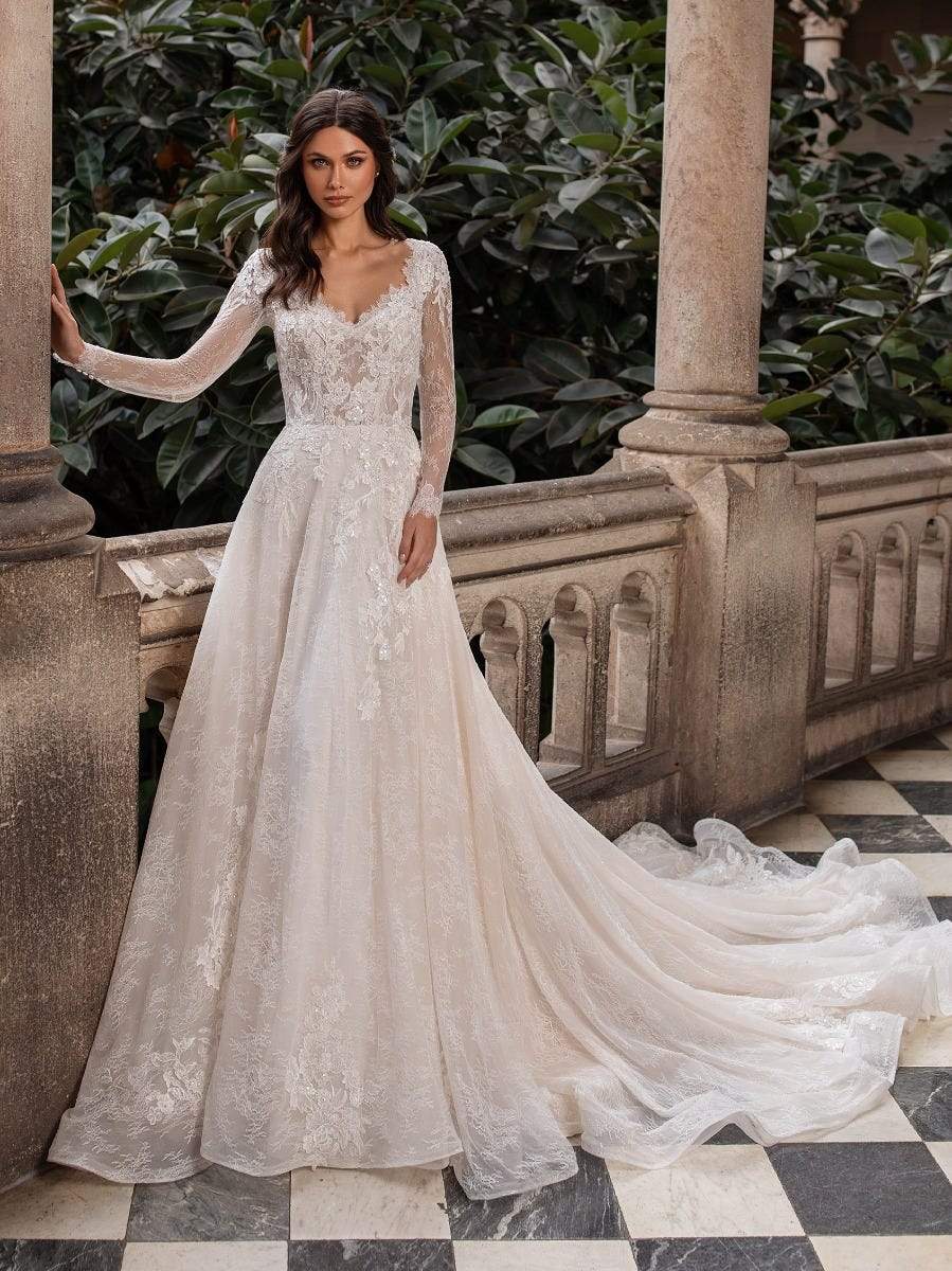 Pronovias Wedding Dress Pronovias: Louise