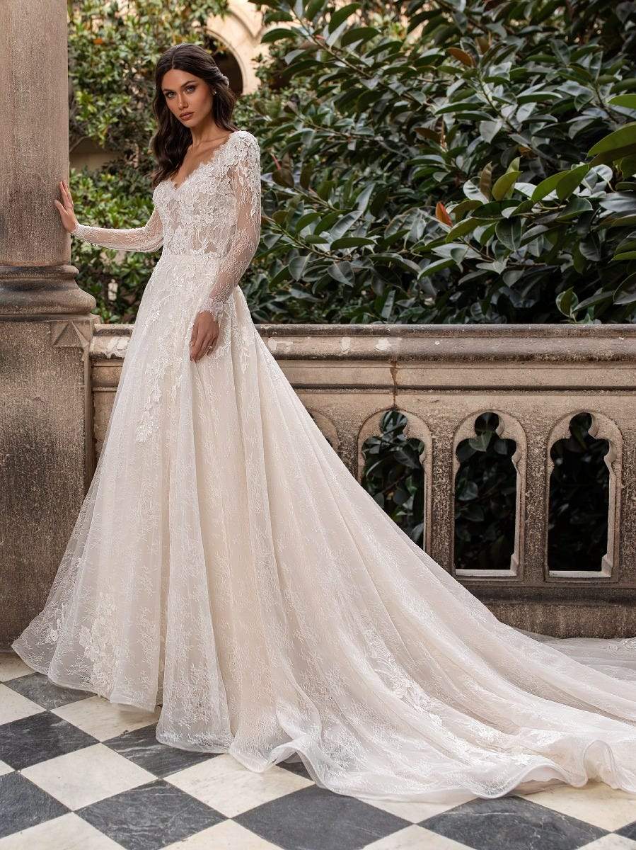 Pronovias Wedding Dress Pronovias: Louise