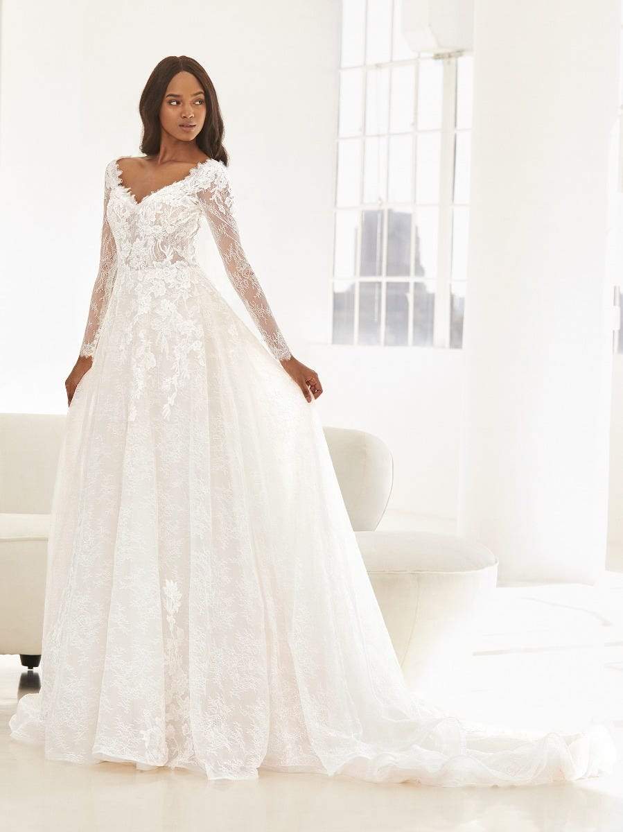 Pronovias Wedding Dress Pronovias: Louise