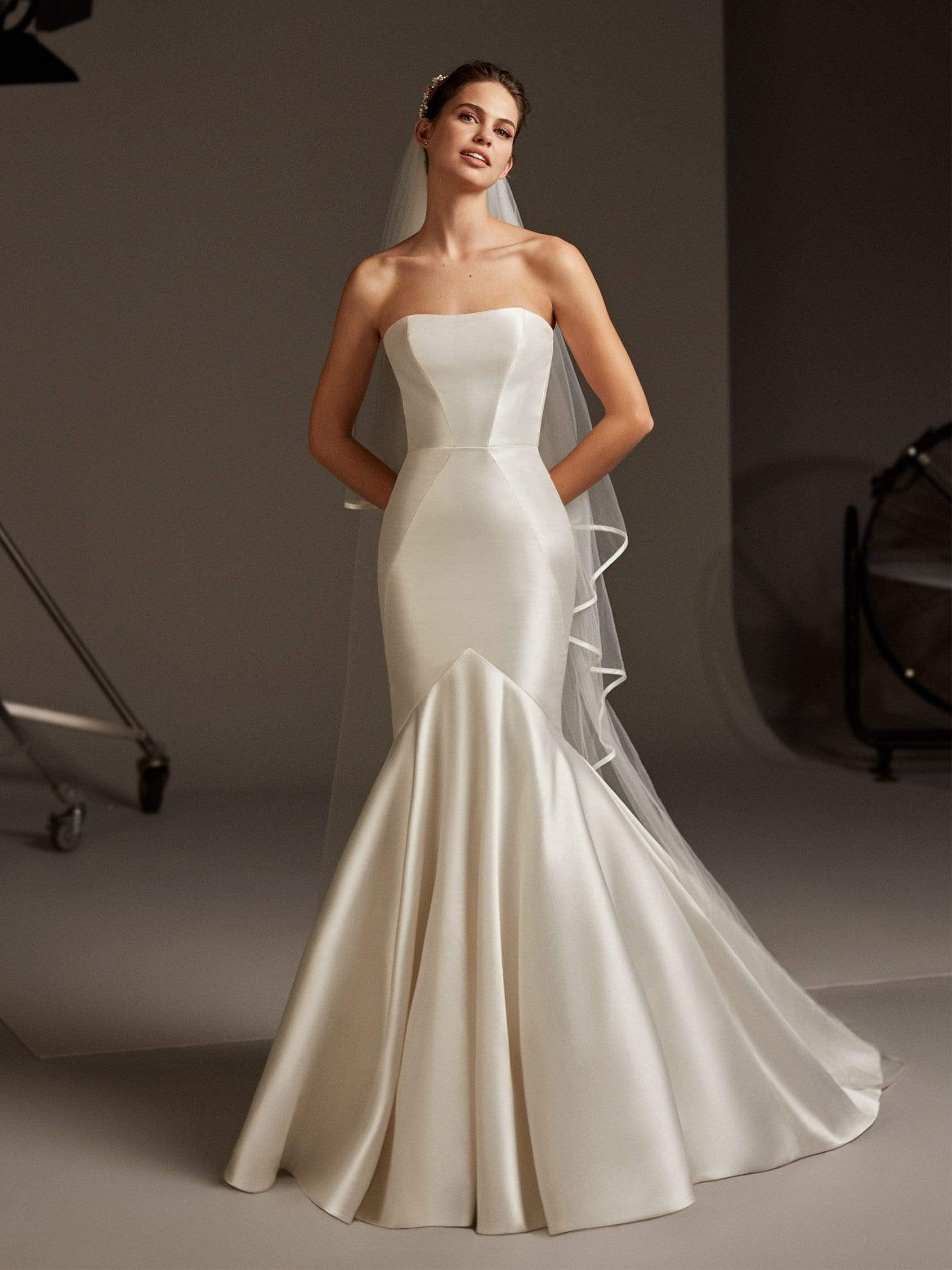 Pronovias Wedding Dress Pronovias: Oberon