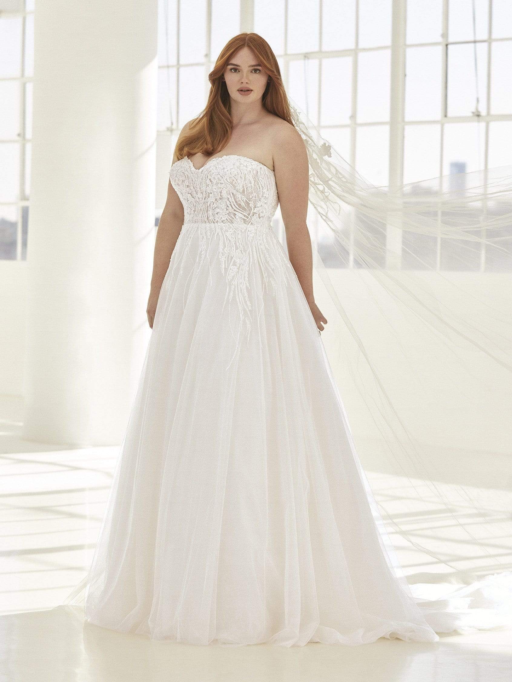 Pronovias Wedding Dress Pronovias: Parrish