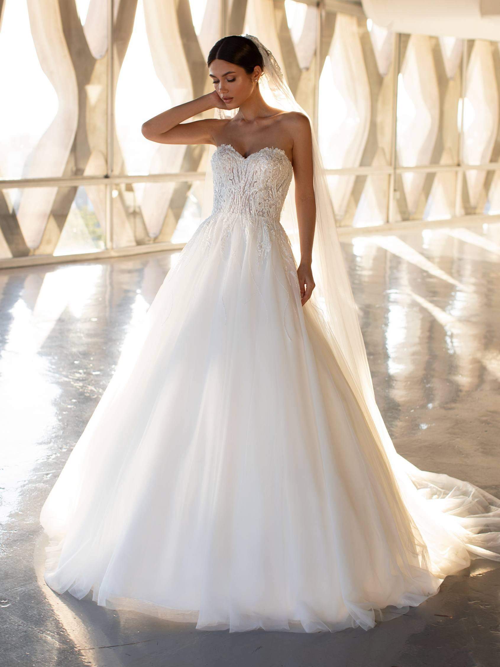Pronovias Wedding Dress Pronovias: Parrish